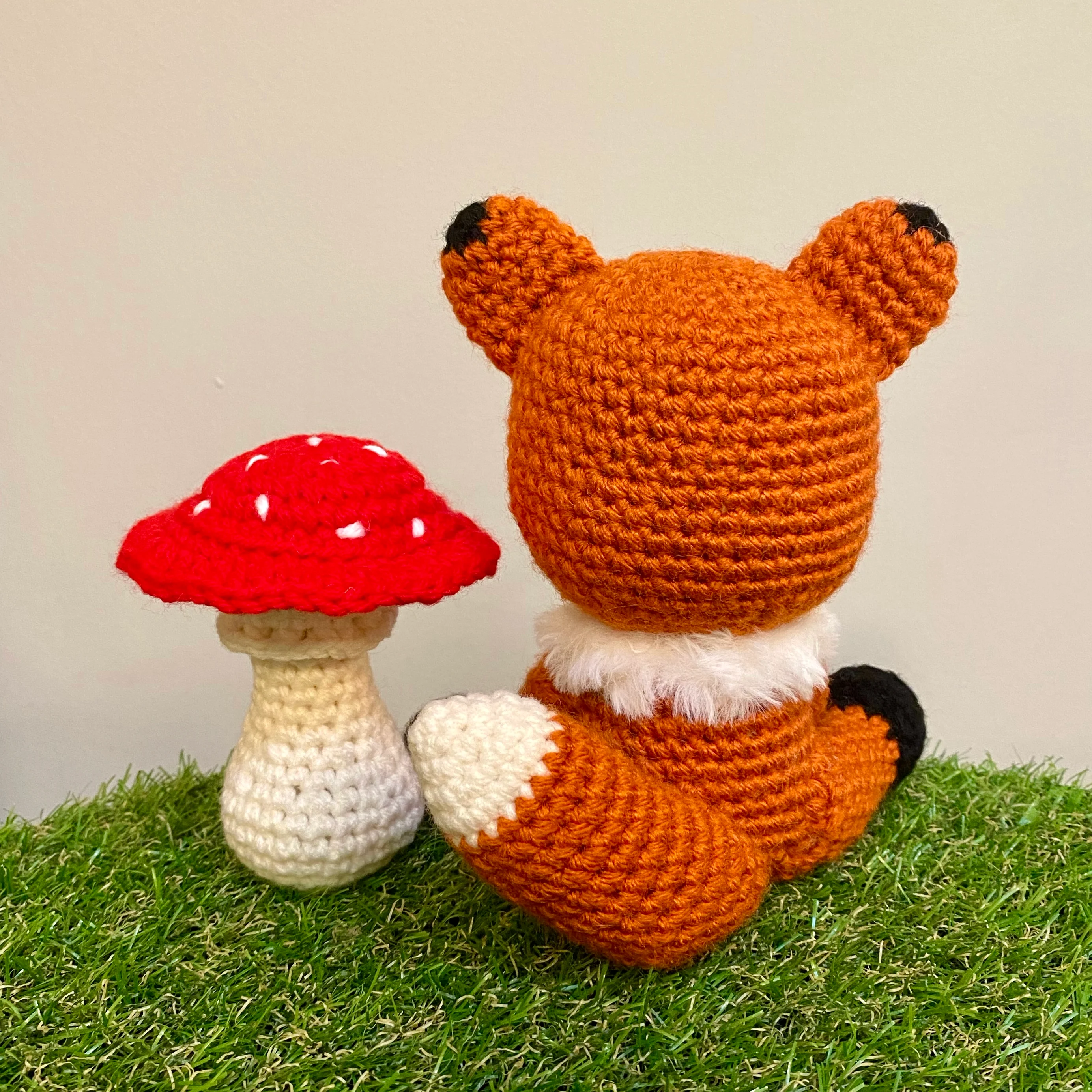 Deep Forest 2022 - Autumn Leaflet - "Chibi Fox and Little Mushroom" - Image 3