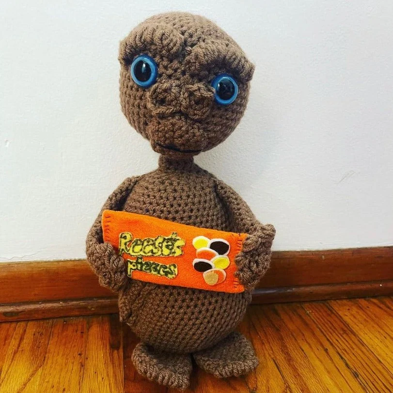 Deep Space 2023 - Hooked Hands - "ET Loves Candy"