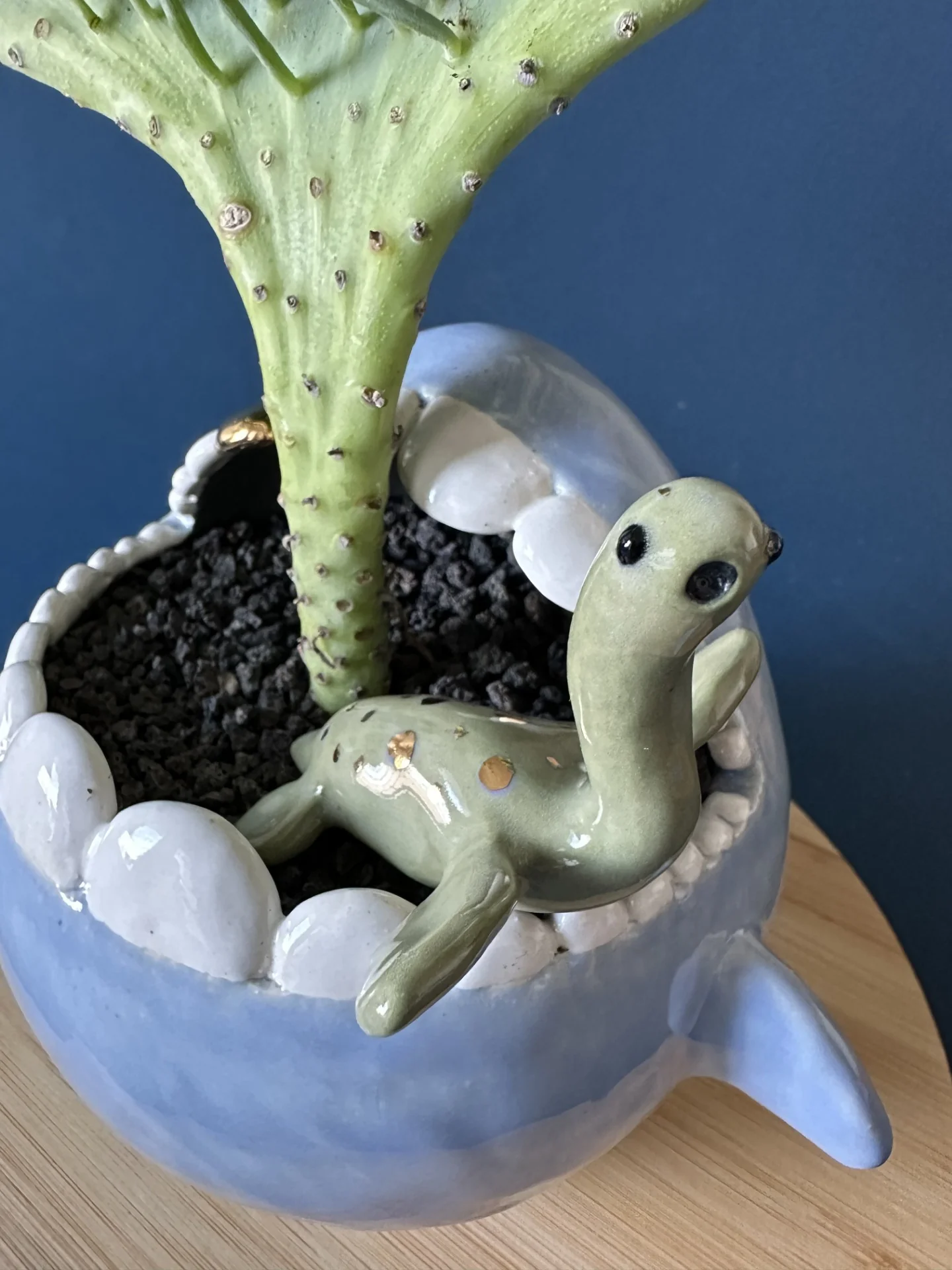 Dino Show 2025 - Clai Ceramics by Connie Lai - "Snack Time In The Prehistoric Sea" (Megalodon) - Image 3