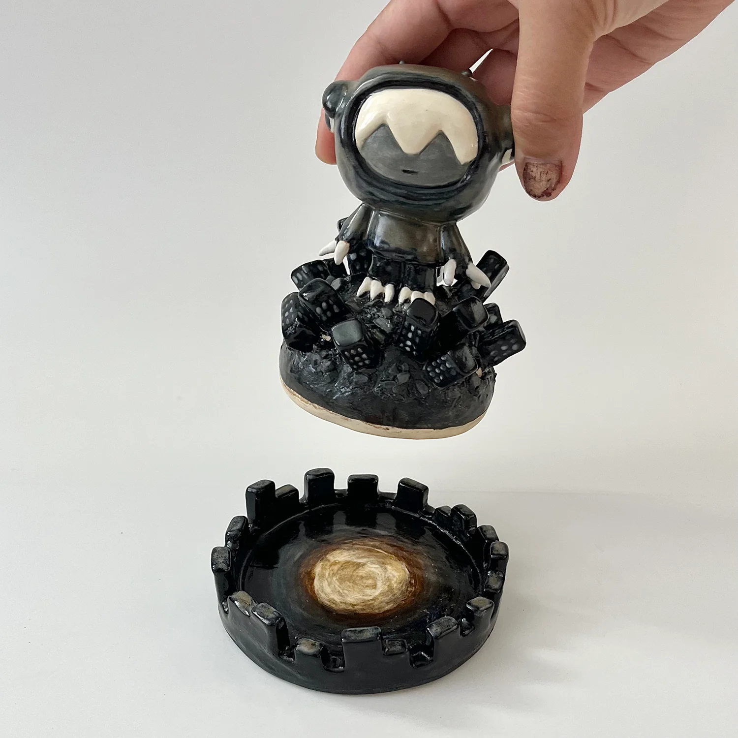 Kaiju 2024 - Edlyn Capulong - "Gojira Incense Holder" - Image 5