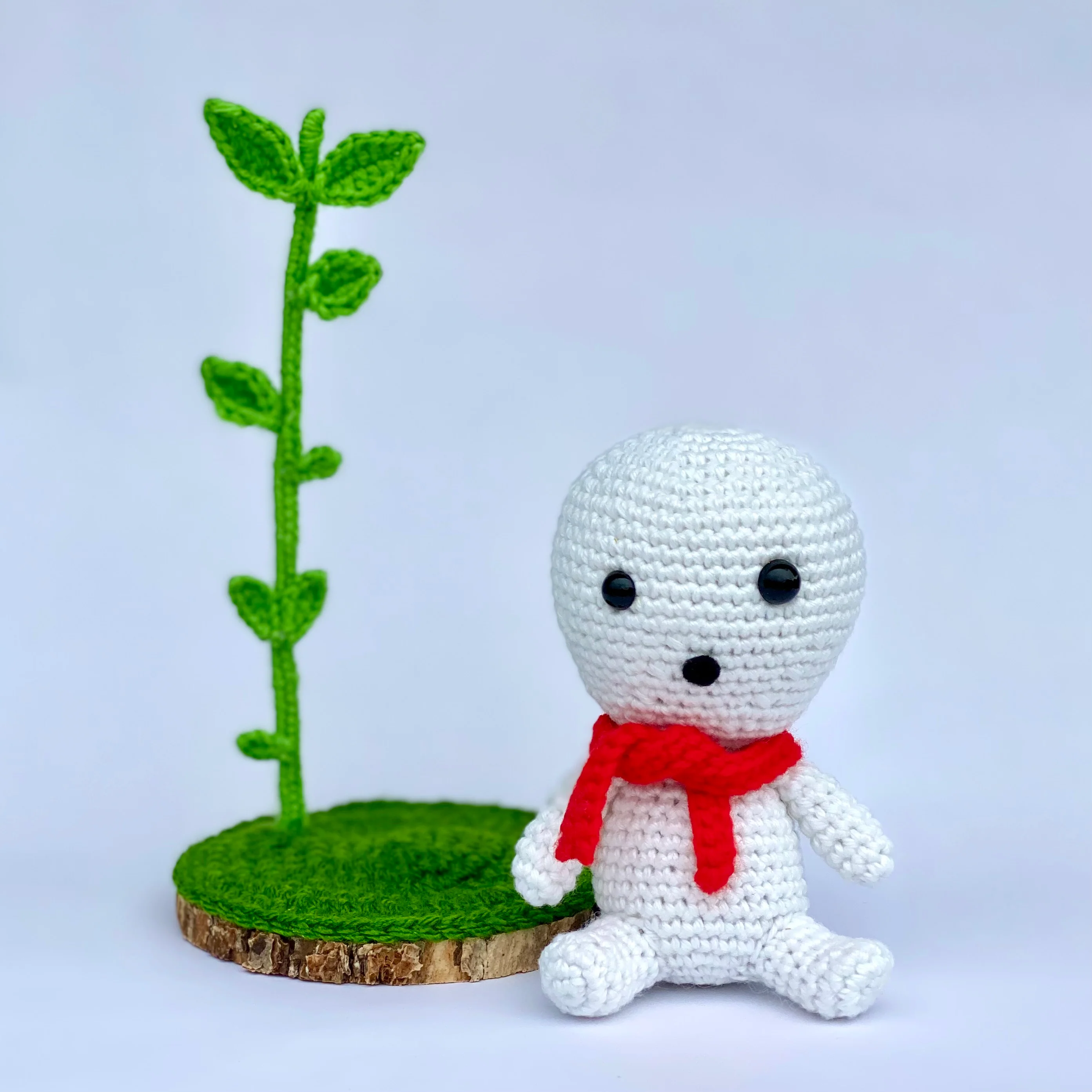 The Special Feature (2023) - Autumn Leaflet - "Chibi Kodama (Glow-in-the-Dark)" - Image 2